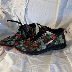 NIKE FREE TR FIT 4 SHOES
